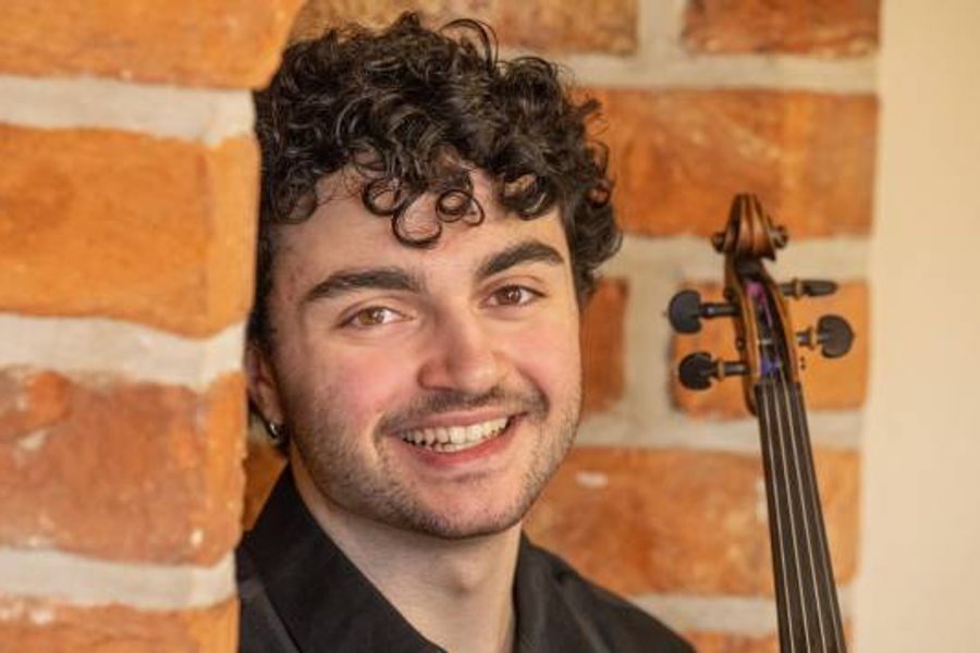 Arcan İsenkul, Mayıs Ayında İki Önemli Konserle Dinleyicilerle Buluşuyor cover
