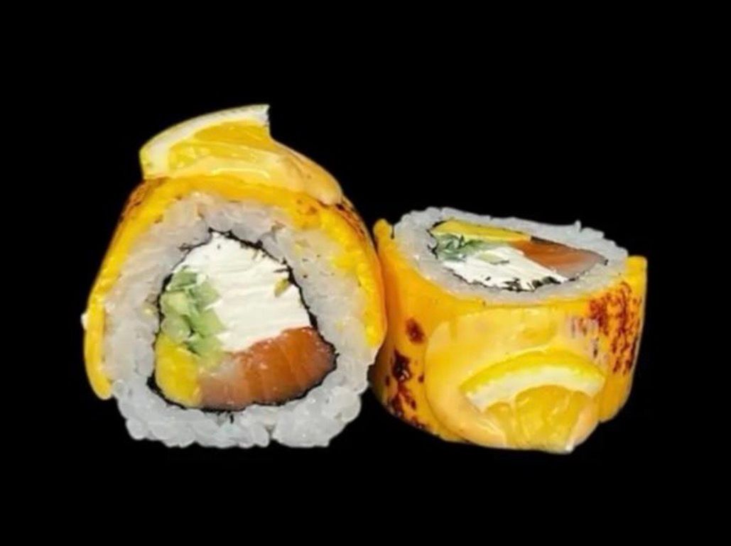 Чиз ролл со свежим лососем 