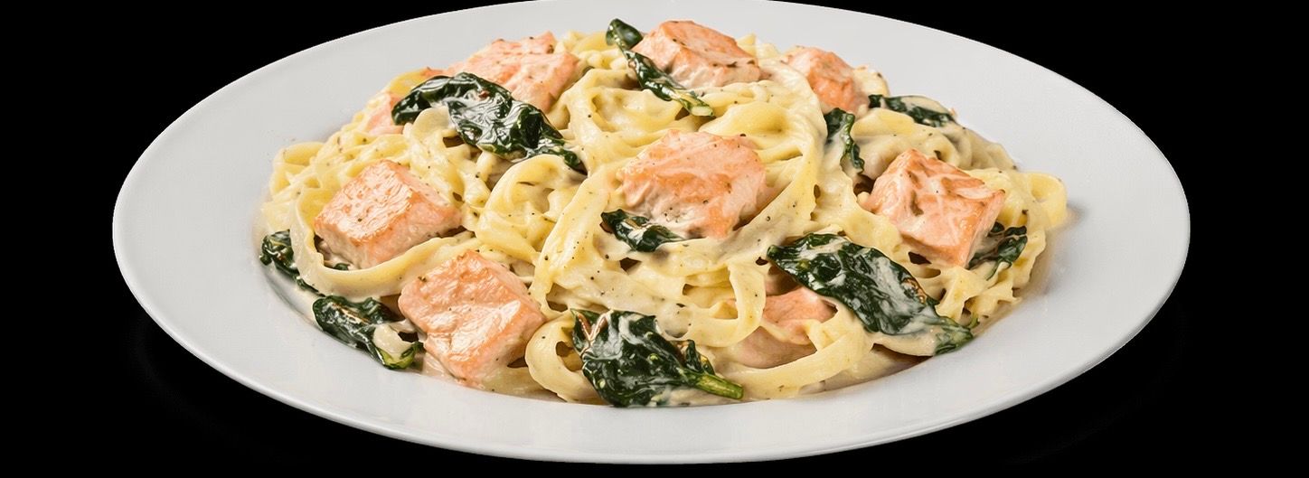 ФЕТУЧИНИ С ЛОСОСЕМ