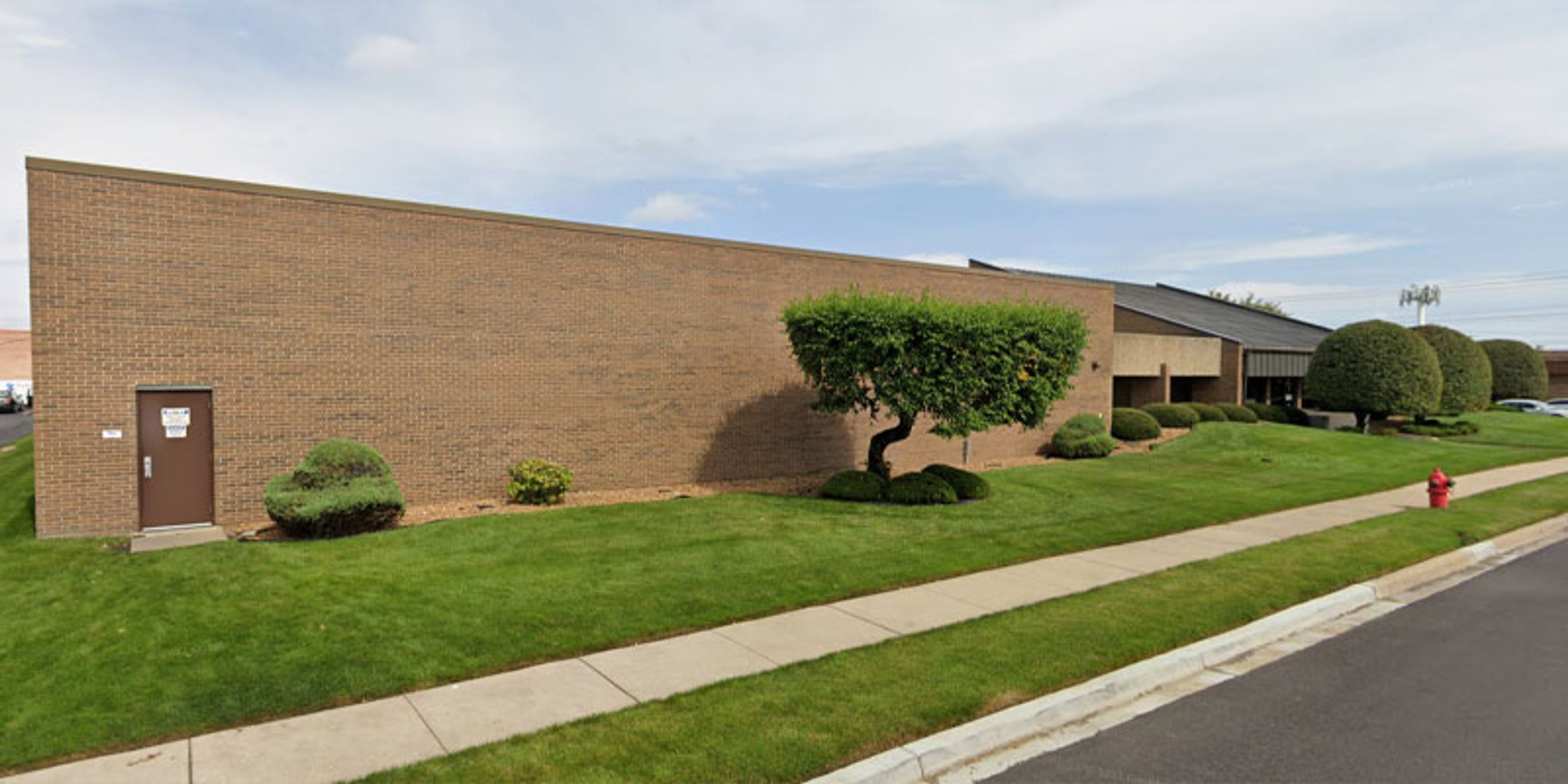 High Precision Industrial manufacturing building in Elk Grove Village Illinois. Cleaned by our janitorial team