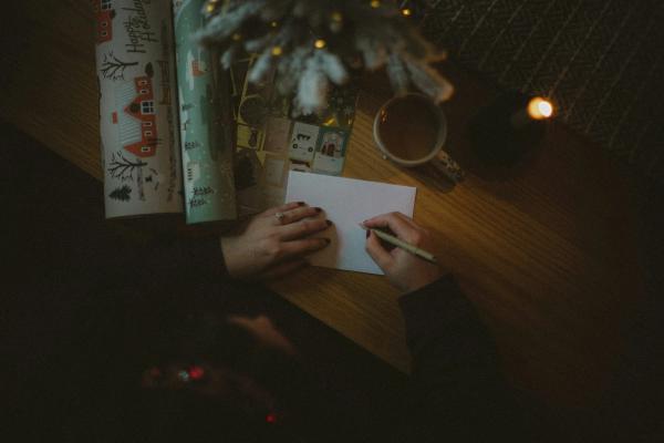 What to Write in a Christian Christmas Card
