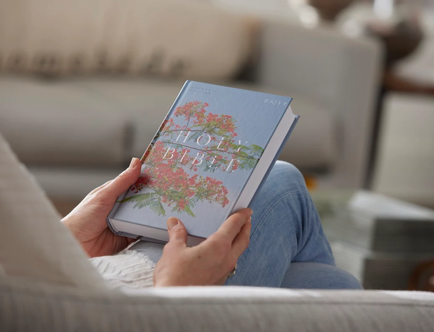 NRSV Catholic Edition Bible, Royal Poinciana (Global Cover Series): Holy Bible