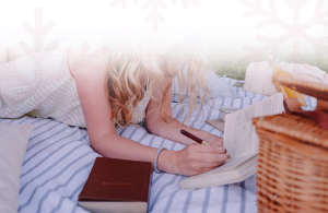 5 Best Christmas Bible Gifts for Her 