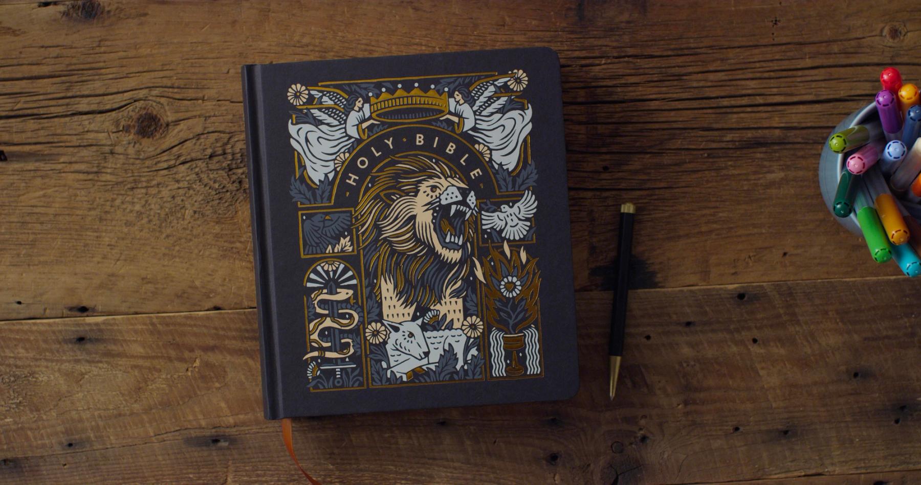 ESV Journaling Study Bible, Artist Series (Hardcover, Joshua Noom, The Lion and the Lamb)