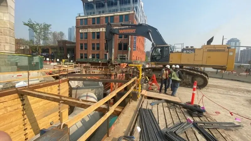 Green Line Beltline East, Utility Relocation