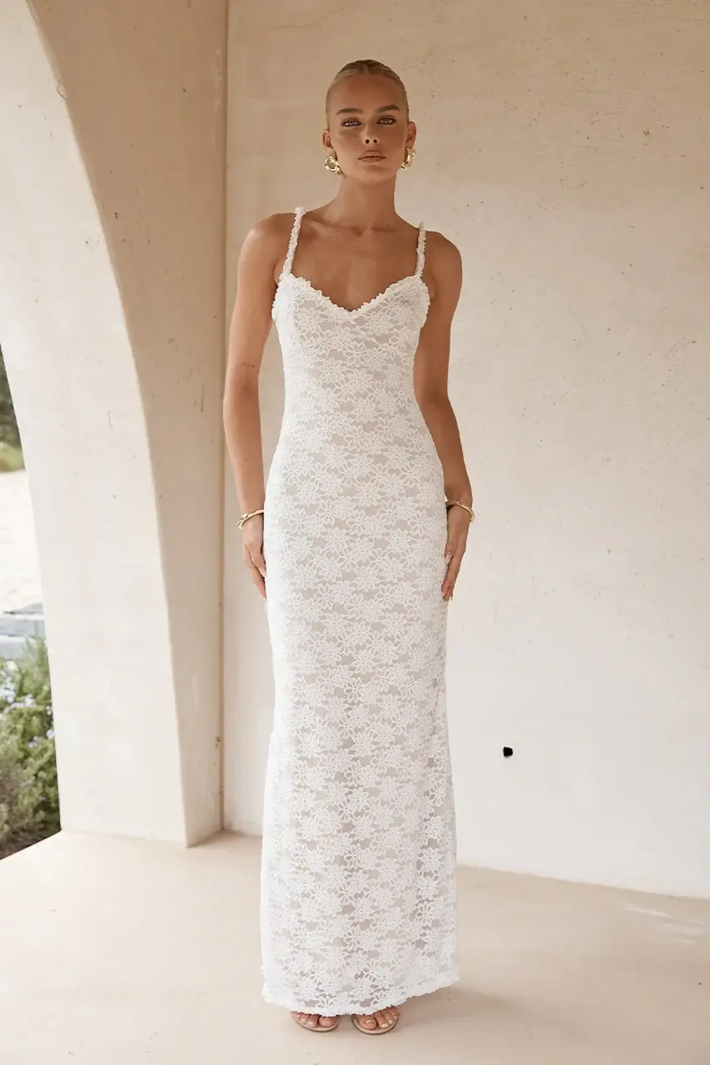 What to Wear to an Engagement Party: Expert Styling Tips What to Wear to an Engagement Party: Expert Styling Tips