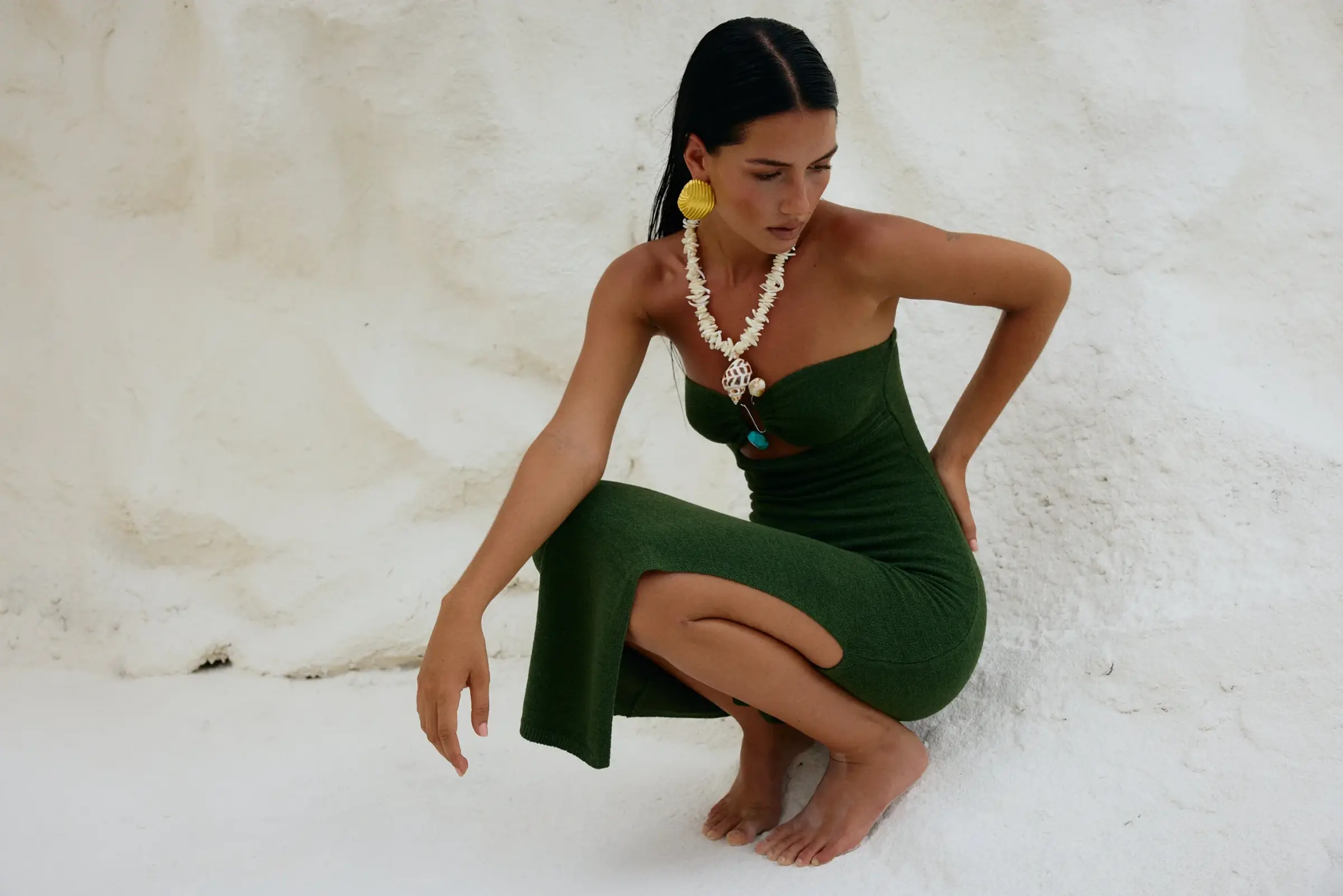 How to Style a Midi Dress For Any Occasion: Tips & Ideas How to Style a Midi Dress For Any Occasion: Tips & Ideas