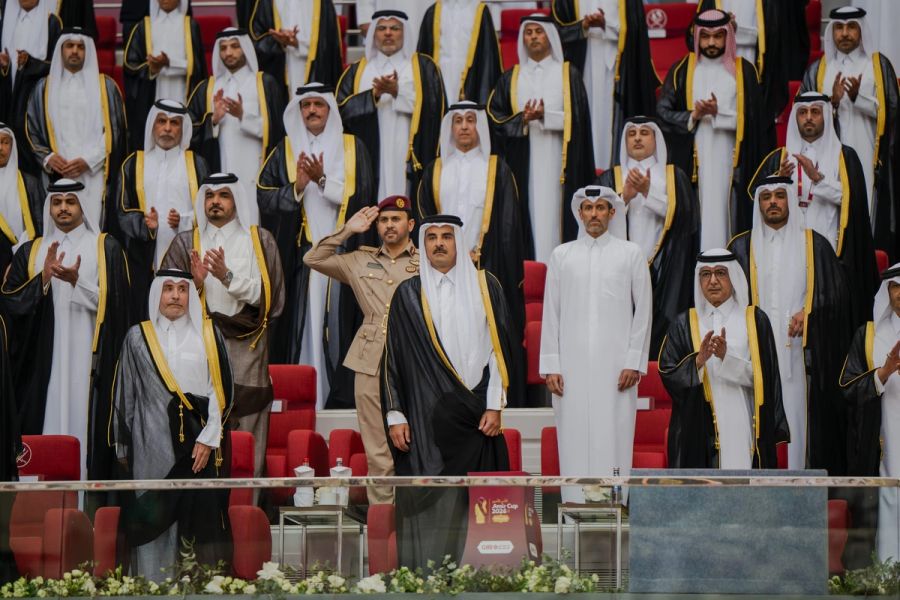 WZH 4148Amir Anthem Clapping