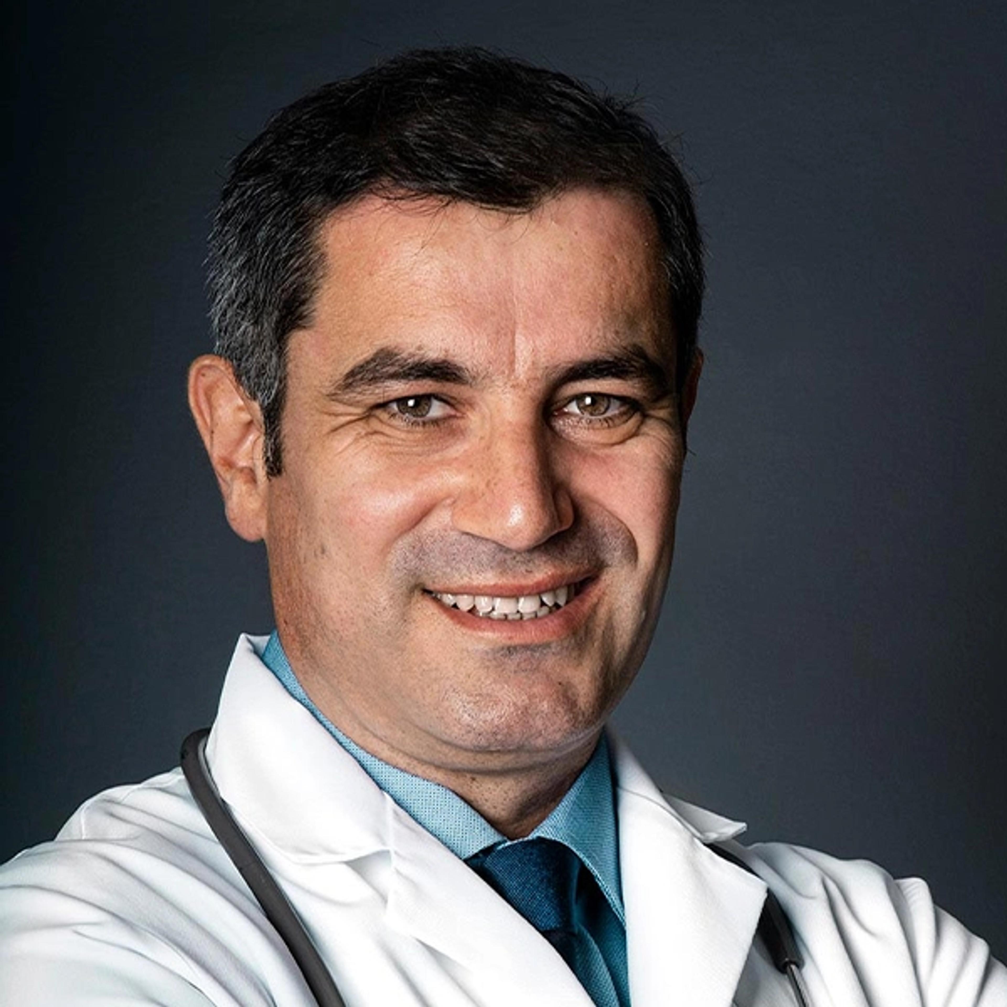 Dr. Hakan