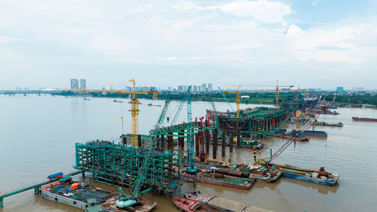 Hà Nội tăng tốc xây cầu vượt sông Hồng: Cuộc đua APEC 2027 định hình diện mạo mới