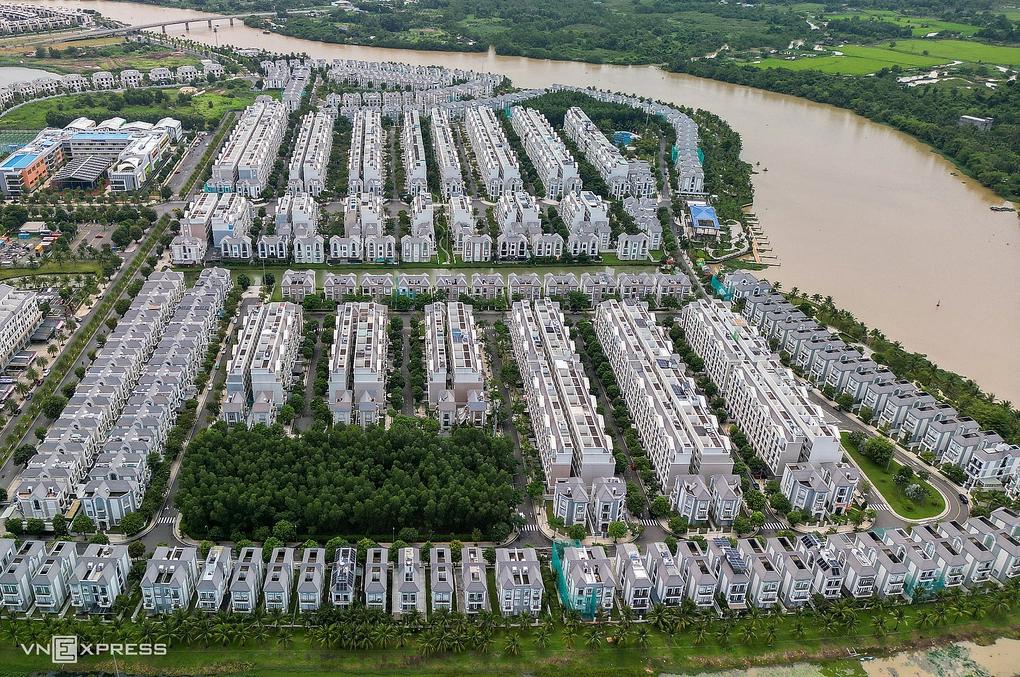Luật Nhà ở sửa đổi: Siết quyền sở hữu thấp tầng của người nước ngoài – Dòng vốn ngoại sẽ dịch chuyển về đâu?