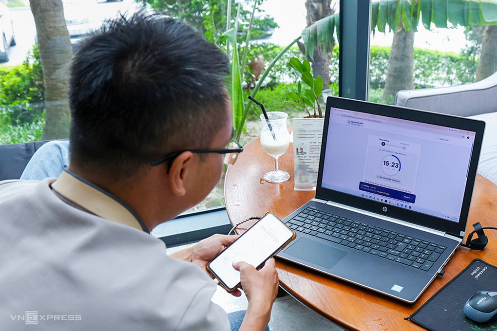 Khách hàng tham gia bốc thăm mua nhà ở xã hội tại Hà Tĩnh, ngày 6/9.