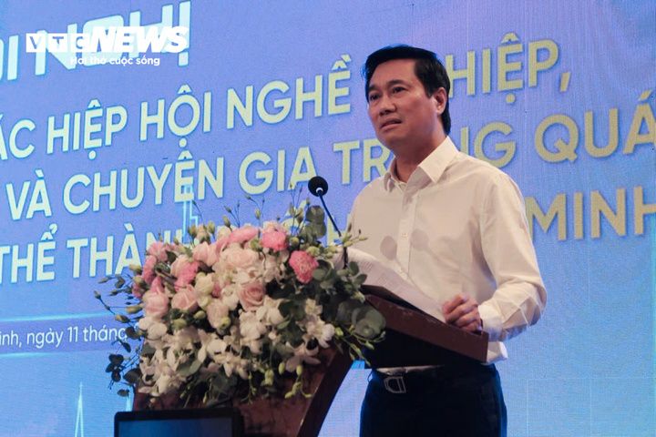 Thứ trưởng Bộ Xây dựng Nguyễn Tường Văn phát biểu về quy hoạch TP.HCM