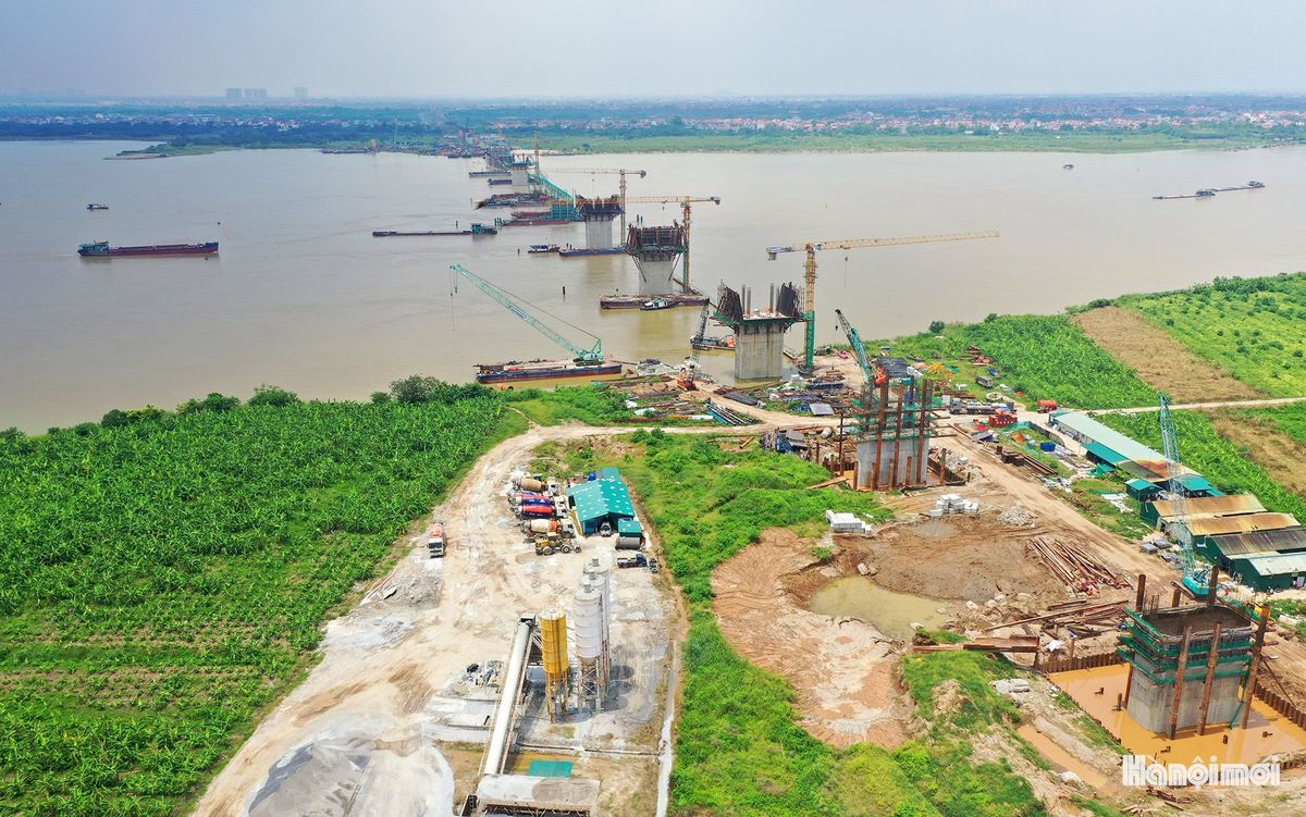 Cầu Hồng Hà trên tuyến Vành đai 4 đang tăng tốc