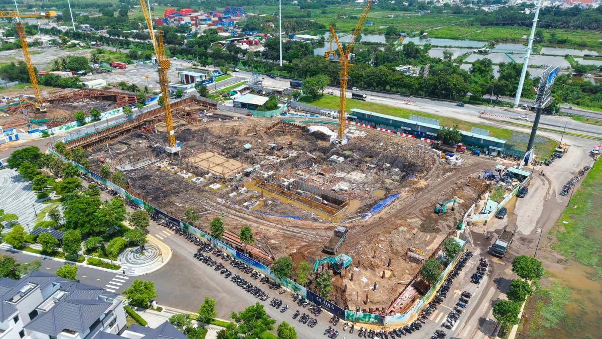 Tiến độ dự án Gladia Heights 07/2026