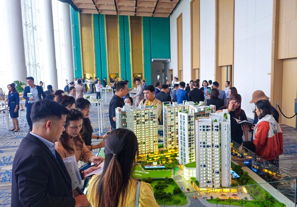Khoảng cách lãi suất vay mua nhà: Rào cản lớn cho người mua và thị trường bất động sản