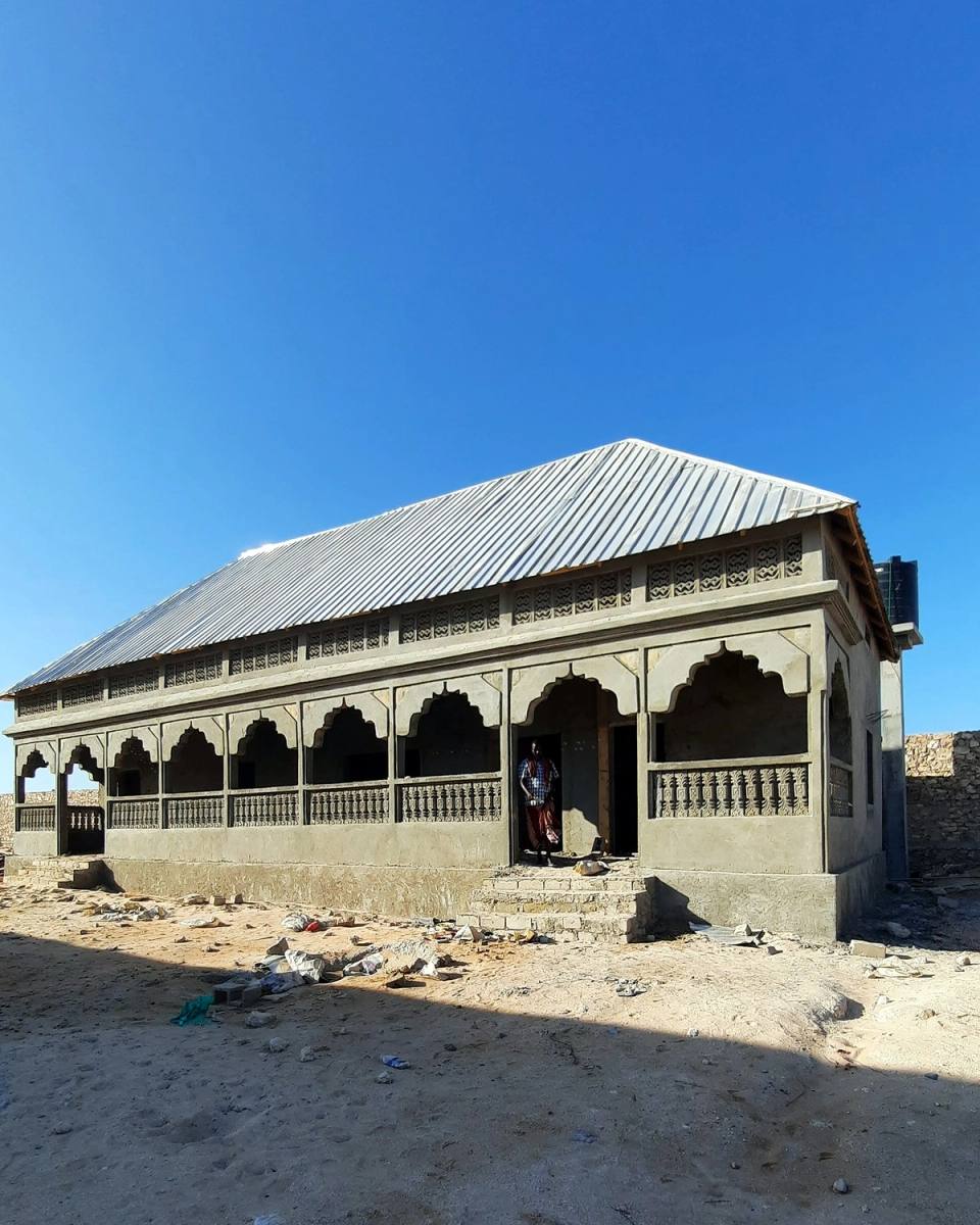 The first finished guest building.