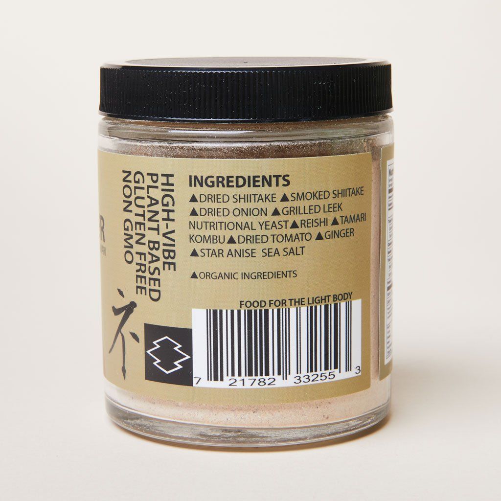 Ingredients and details about umami powder, shown on a label