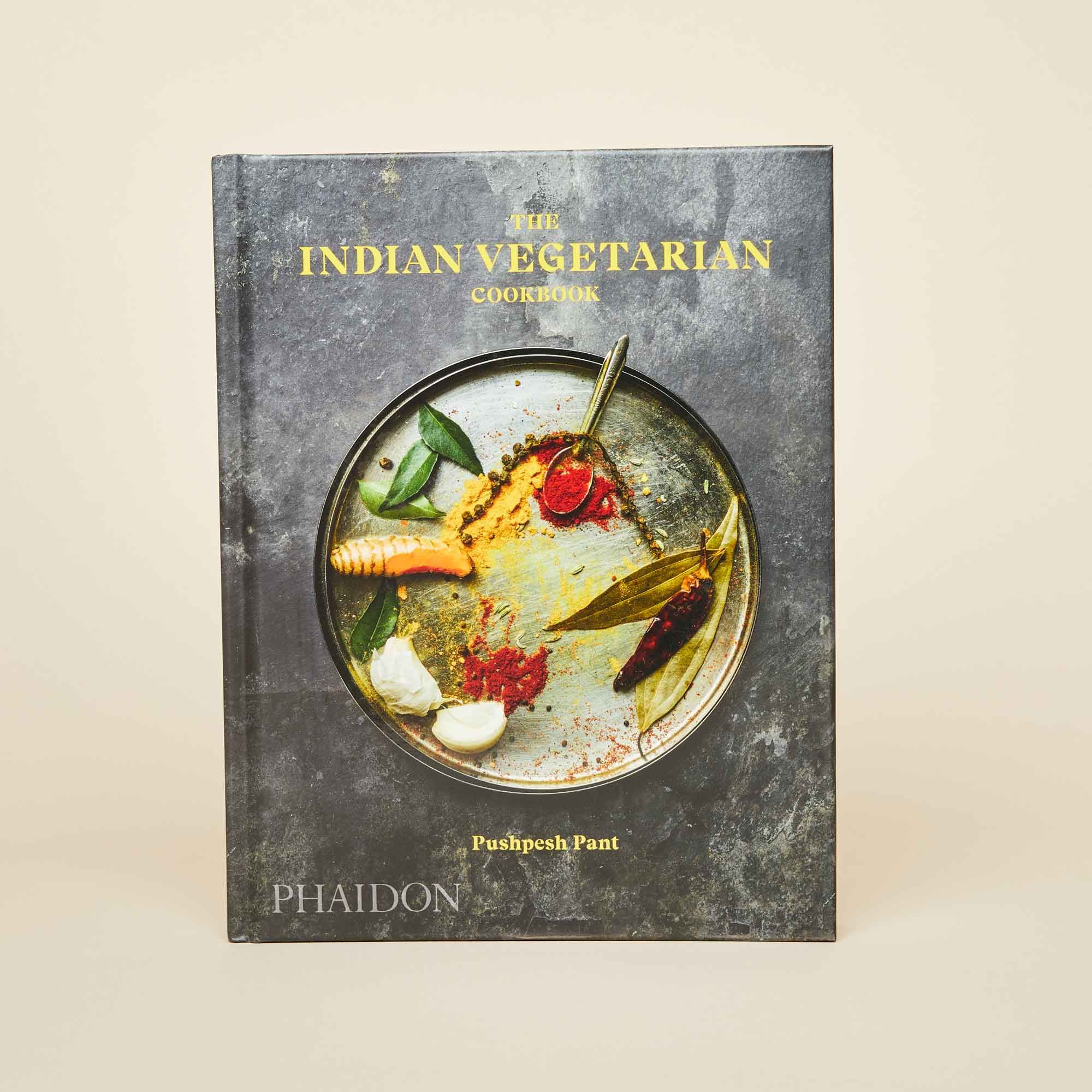 Front cover of The Indian Vegetarian by Pushpesh Pant