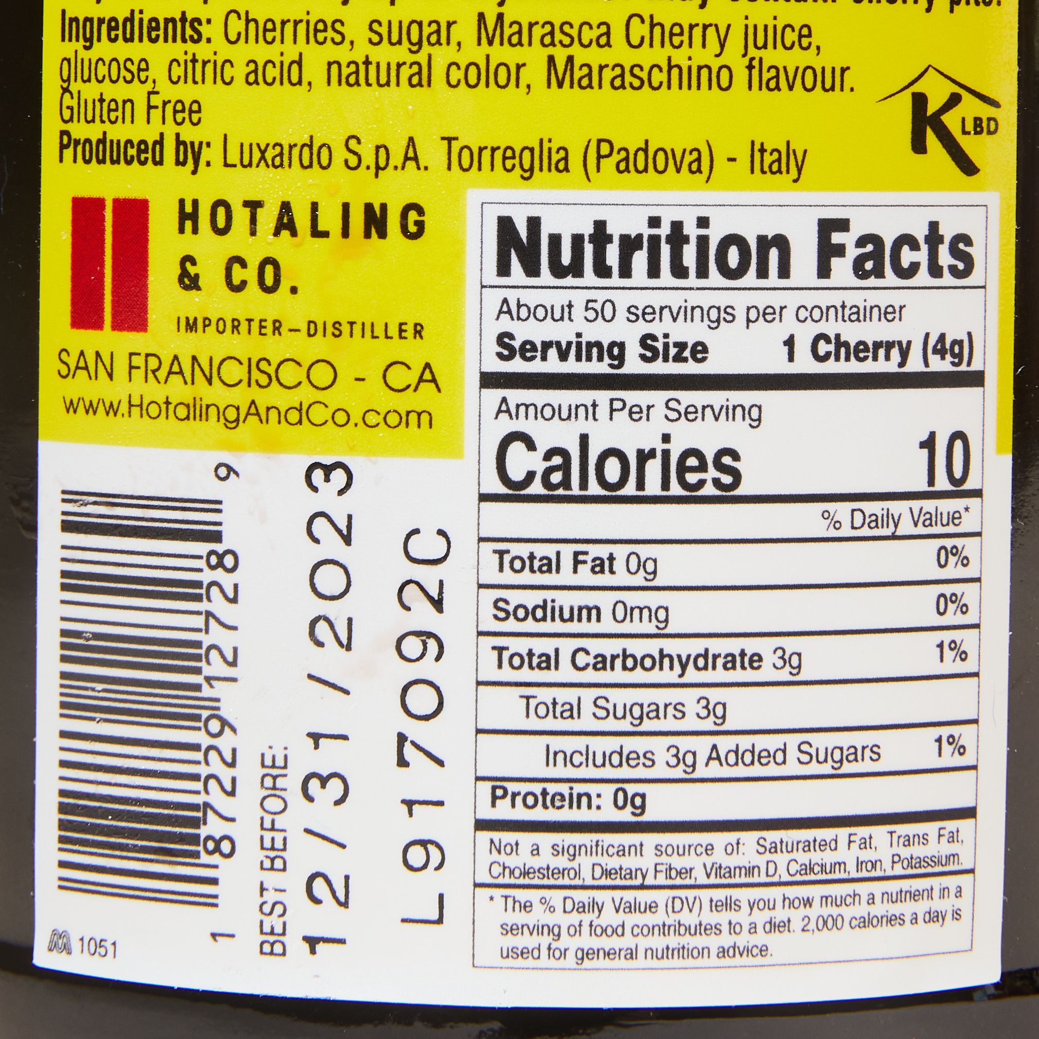 Nutritional information on the back of a jar of cherries