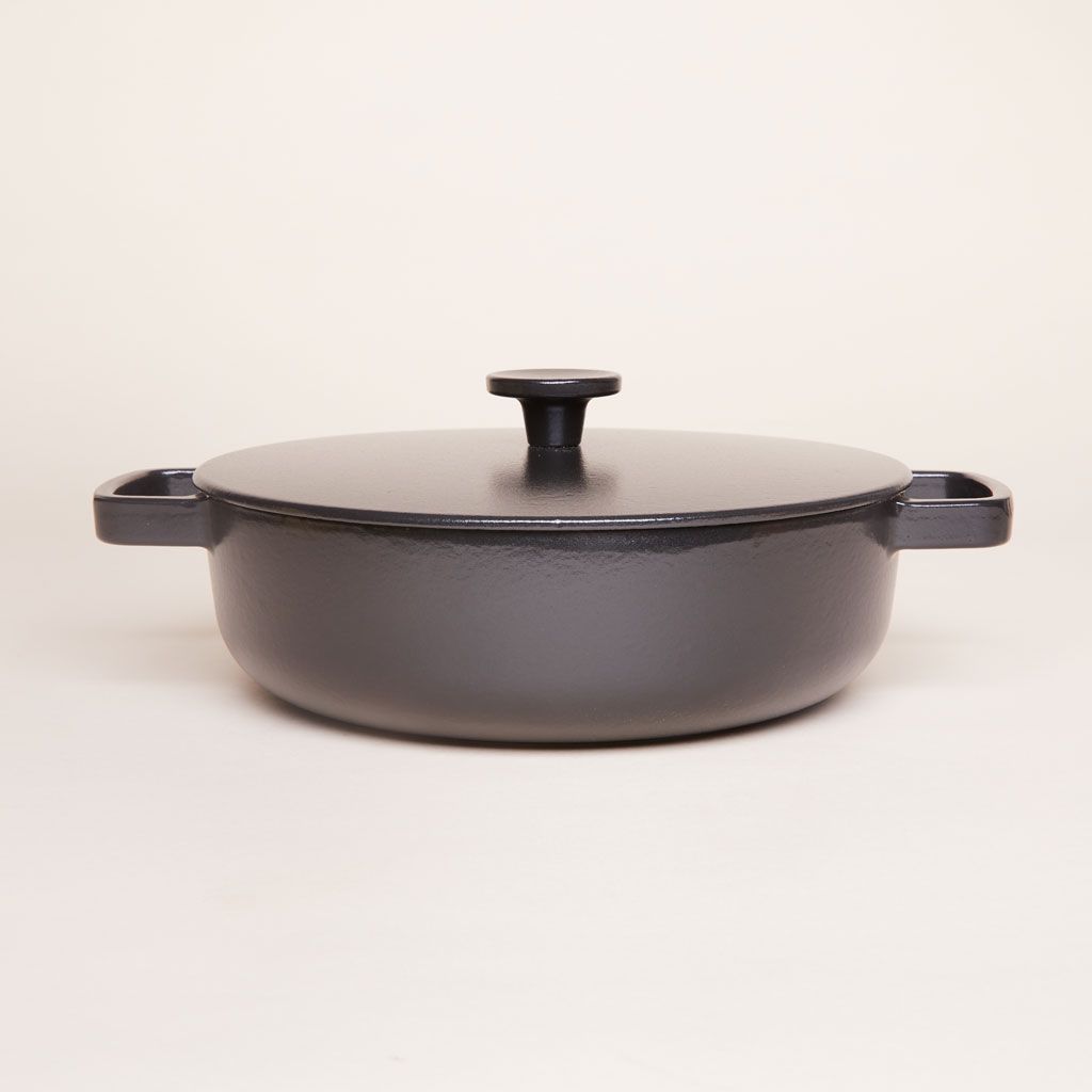 Black lidded pot made of cast iron