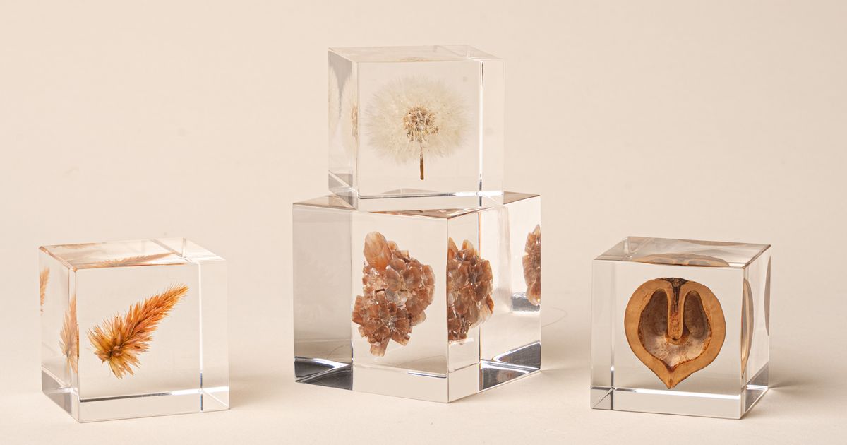 Sola Cube + Light Stand