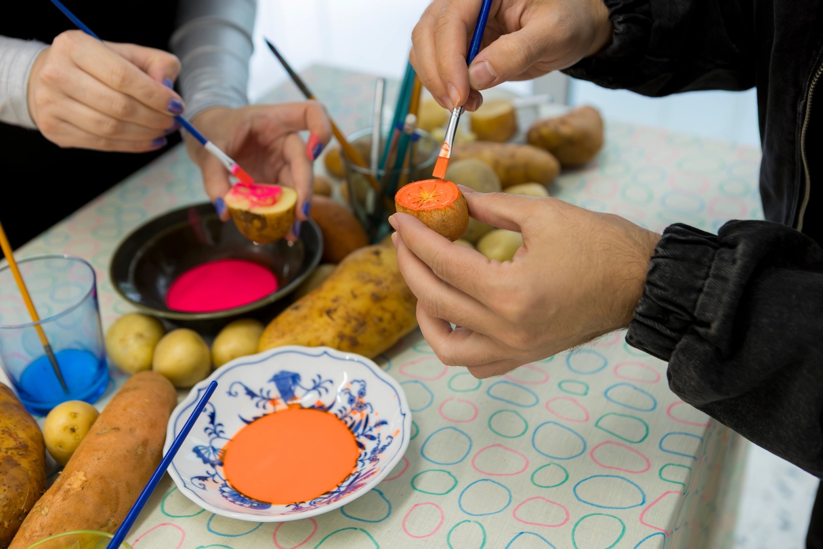 Slide 16/28: Darko Aleksovski, A Tablescape Between Roots and Flowers (detail), mixed-media installation, dimensions variable. Photo by Nefeli Papaioannou. 