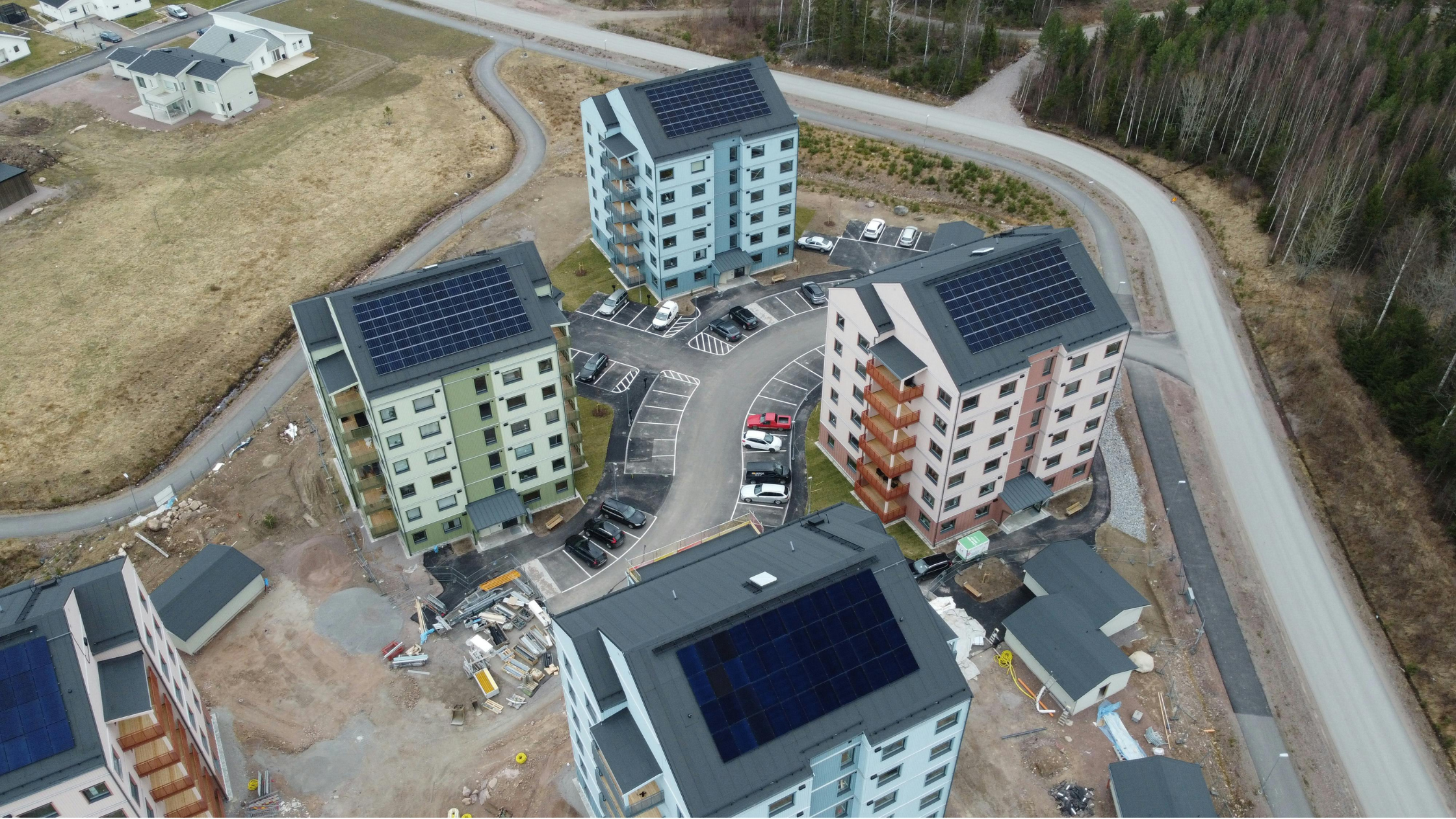 Fotowoltaika dla wspólnot i spółdzielni – jak wykorzystać każdy dach niezależnie od ograniczeń