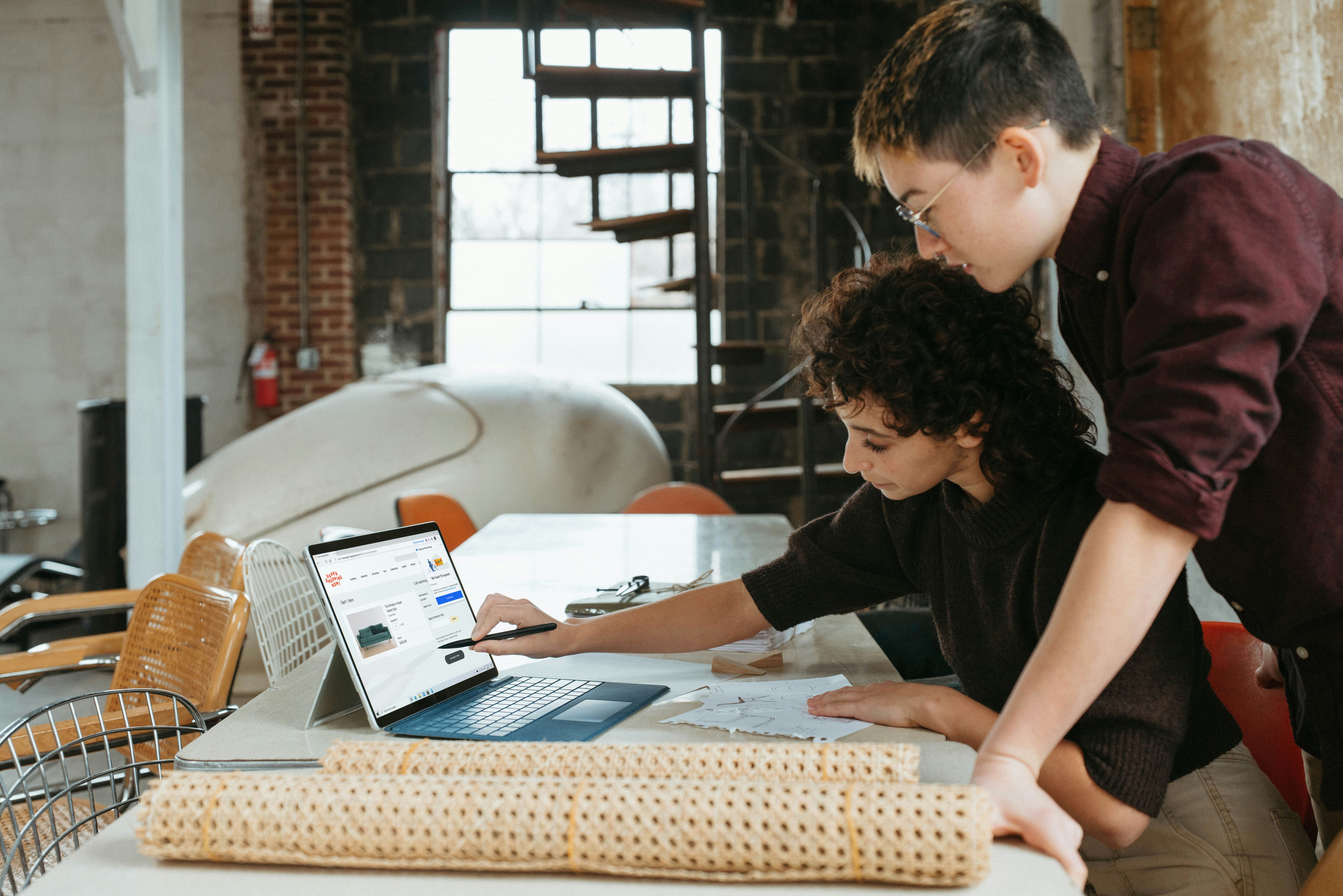 People working on the computer