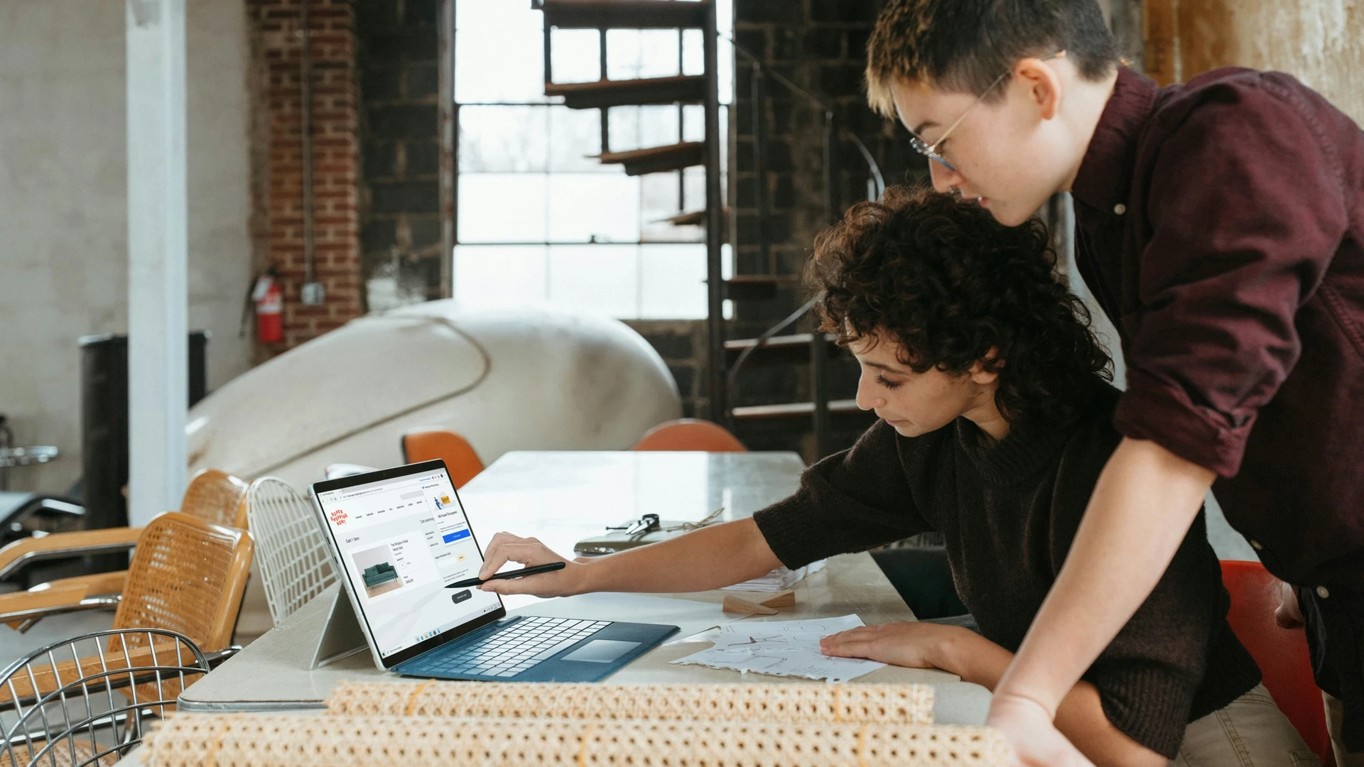 People working on the computer
