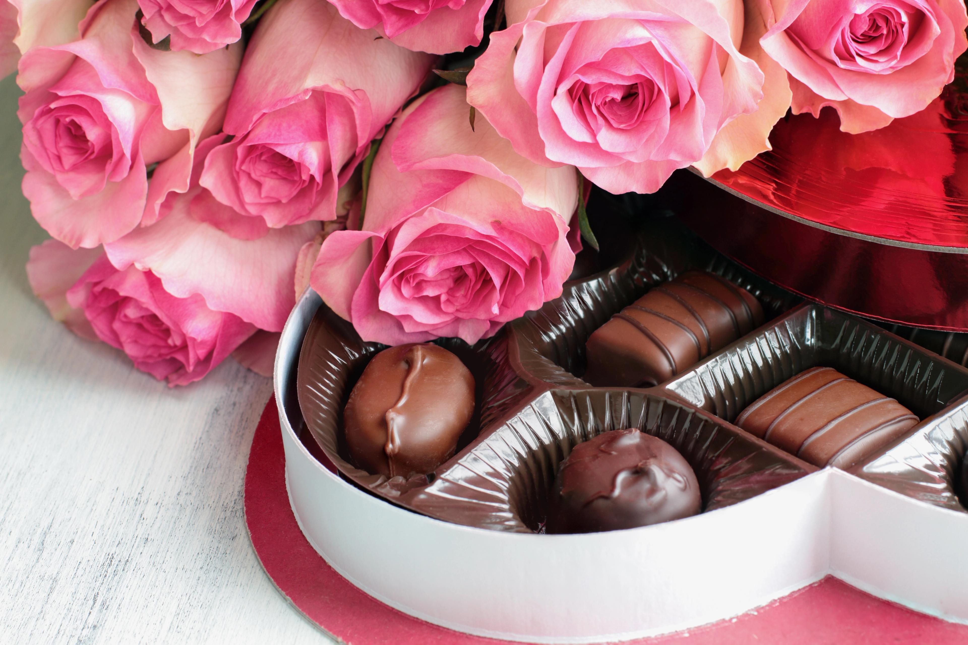 box of Valentine's Day chocolate with roses