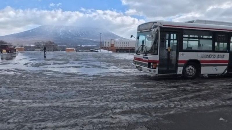 Niseko Airport Bus Compared: Resort Liner vs. White Liner vs. Chuo Bus