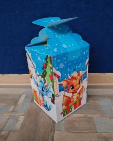 Новогодние коробки и беби боксы
