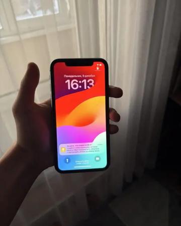 Продам IPhone 11