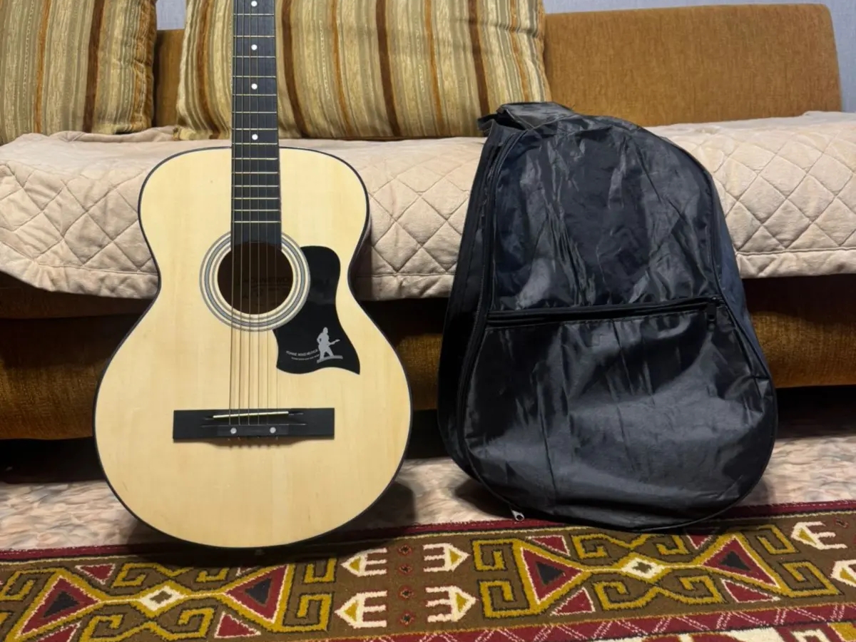 Продаю акустическую гитару | Гитары и другие струнные | Караганда | Галерея объявления (SEO) | 2