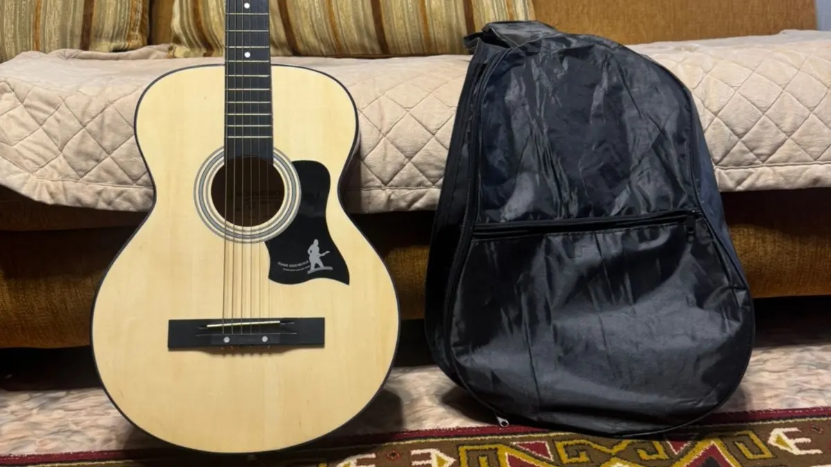 Продаю акустическую гитару | Гитары и другие струнные | Караганда | Галерея объявления (SEO) | 3