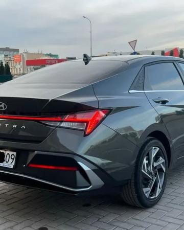 Hyundai Elantra Lux Новая