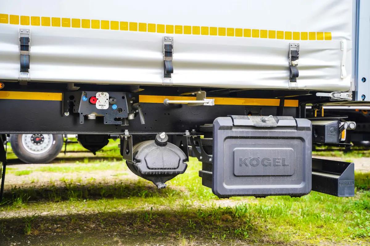шторный грузовой полуприцеп KOGEL | Грузовики | Алматы | 2