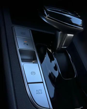 Hyundai Elantra Lux Новая