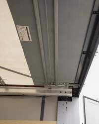 шторный грузовой полуприцеп KOGEL