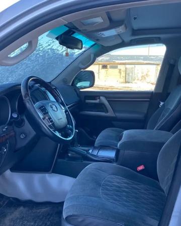 Продам авто Land Cruiser 200