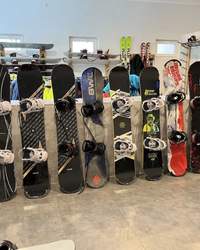 Сноуборд и ботинки