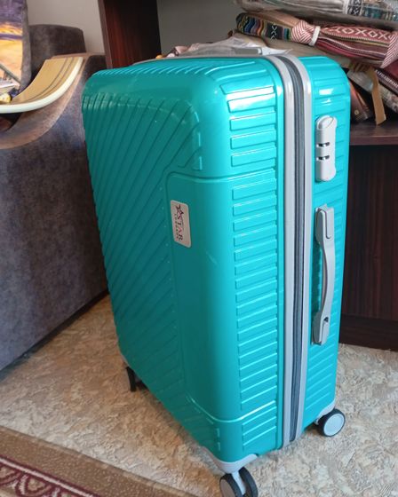 Чемодан ПО ВЫГОДНОЙ ЦЕНЕ | M (65 см) бирюзовый | Отличное состояние | Сумки | Астана | 2