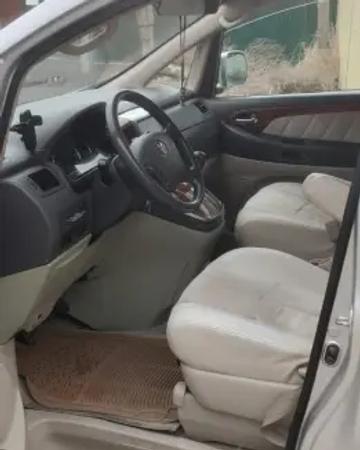 Продам Toyota Alphard г.2003