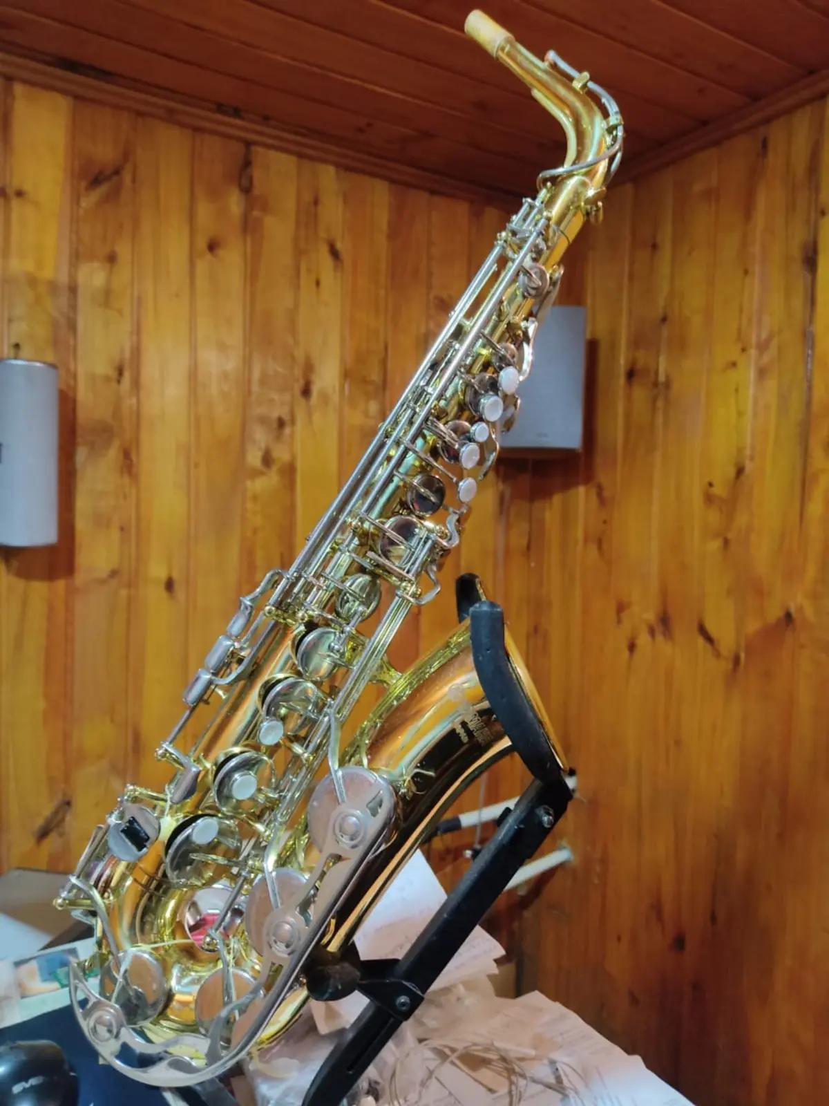 Саксофон альт Yamaha YAS - 23 б/у продам .