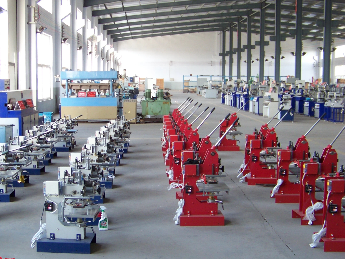 Qingdao Jinggang Gilding and Printing Machinery Co., Ltd - 2