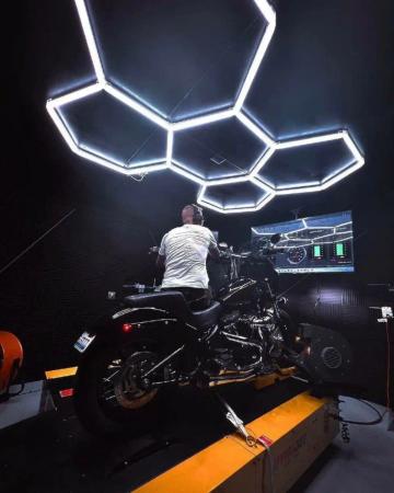Светодиодные светильники LED модульное освещение для гаража