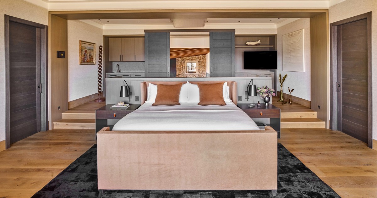 Centric General Contractors Construction and Build California Meadowood Estate Bedroom2