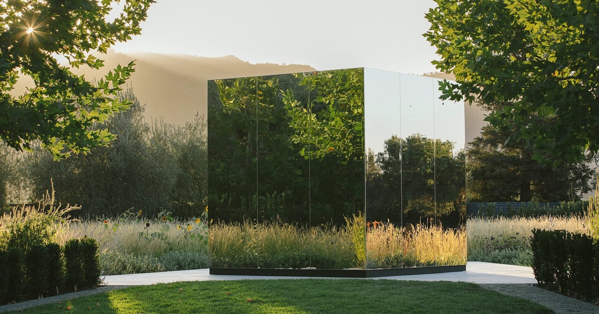 Centric General Contractors Construction and Build California Bella Oaks Garden Art Installation Cube