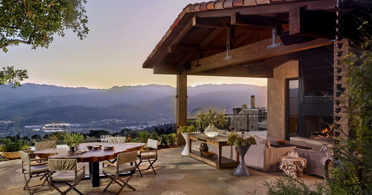 Centric General Contractors Construction and Build California Meadowood Estate Patio Dining